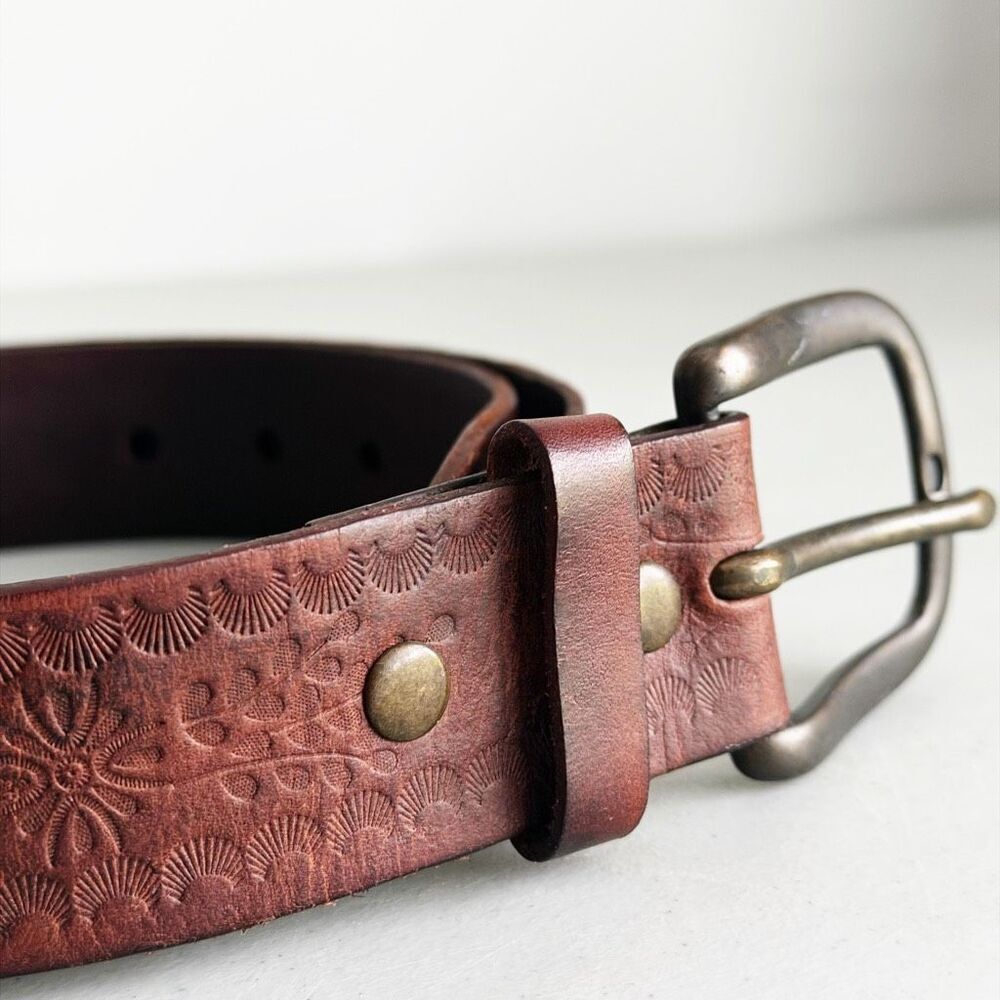 Old Navy Y2K XL 1.5" Genuine Leather Floral Embossed Brown Belt Boho Western